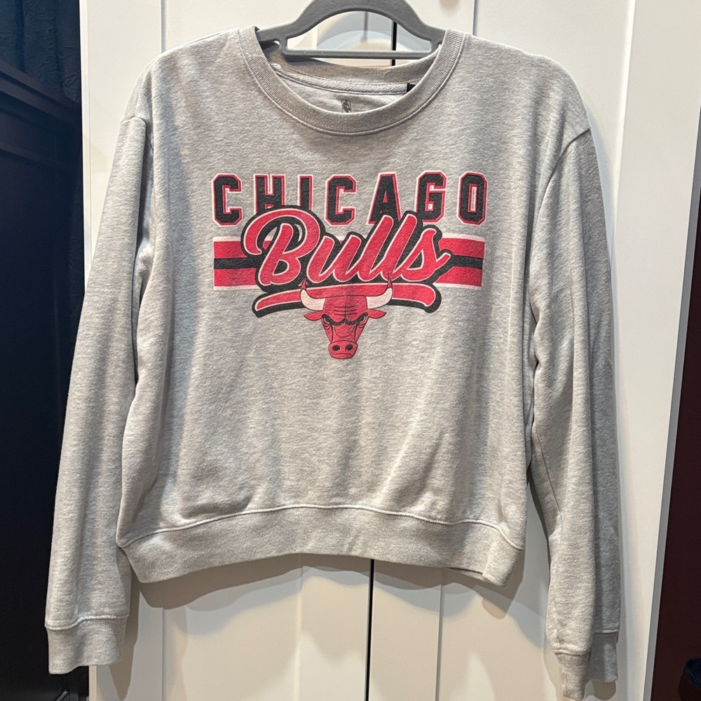 Gray & Red Cropped Crewneck Sweatshirt